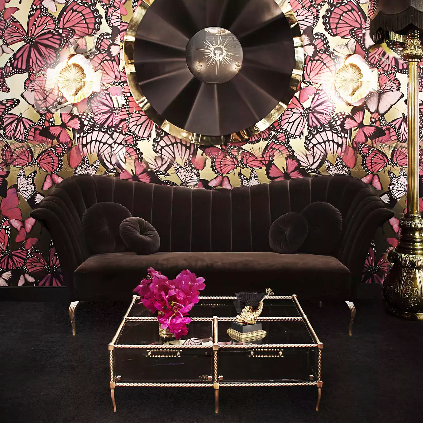 Caprichosa Metal Base Sofa