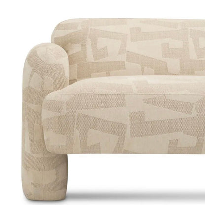 Sofa Hernandez